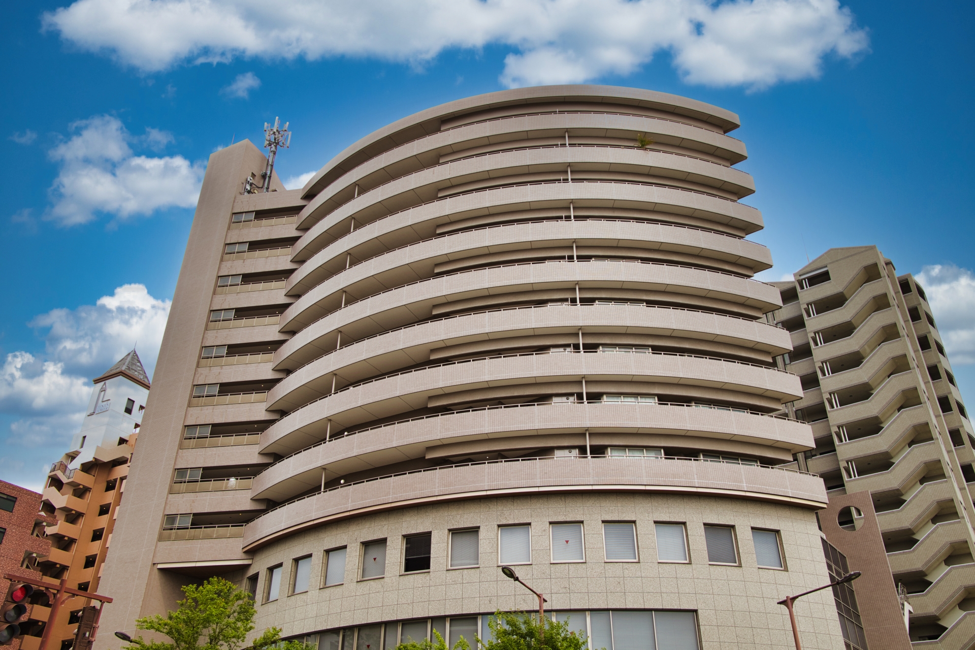 流山でマンションを高値で売却するための査定サービスの活用法